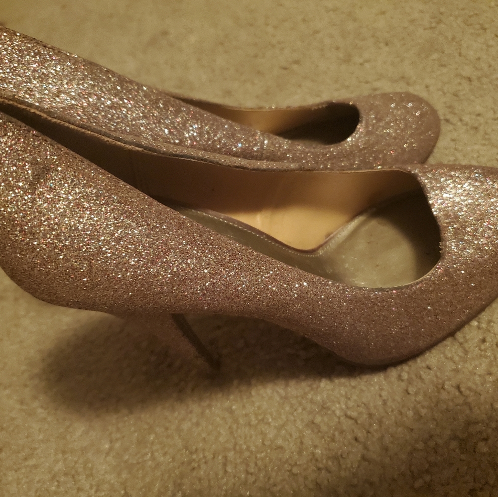 Heels - Picture 2 of 2